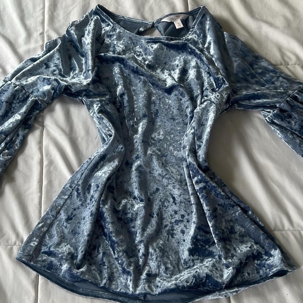 LC Lauren Conrad Cozy Blue Long Sleeve Tee